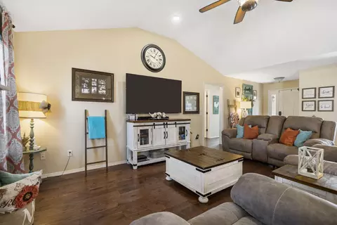 Living - 1127 W Mccafferty St, Nixa, MO 65714 photo 3 of 8
