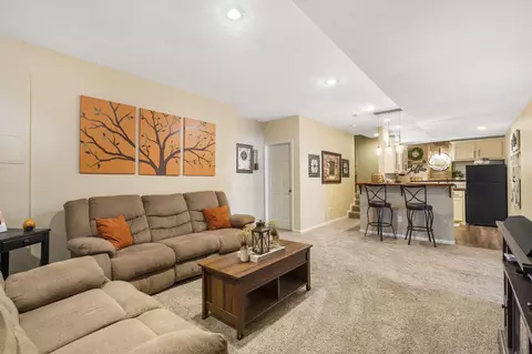 Living - 1127 W Mccafferty St, Nixa, MO 65714 photo 5 of 8