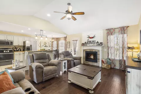Living - 1127 W Mccafferty St, Nixa, MO 65714 photo 1 of 8