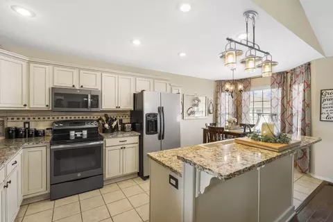 Kitchen - 1127 W Mccafferty St, Nixa, MO 65714 photo 1 of 6