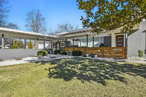 2404 S Brentwood Blvd, Springfield, MO 65804