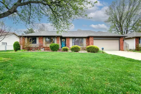 1312 Edgewood St, Springfield, MO 65804