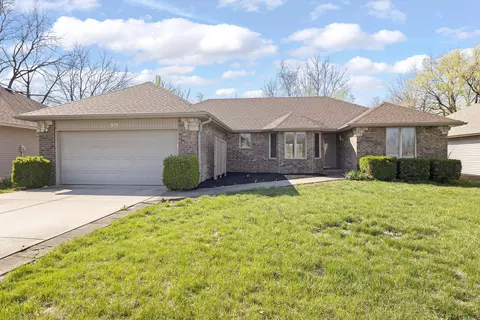826 W Cypress St, Springfield, MO 65807