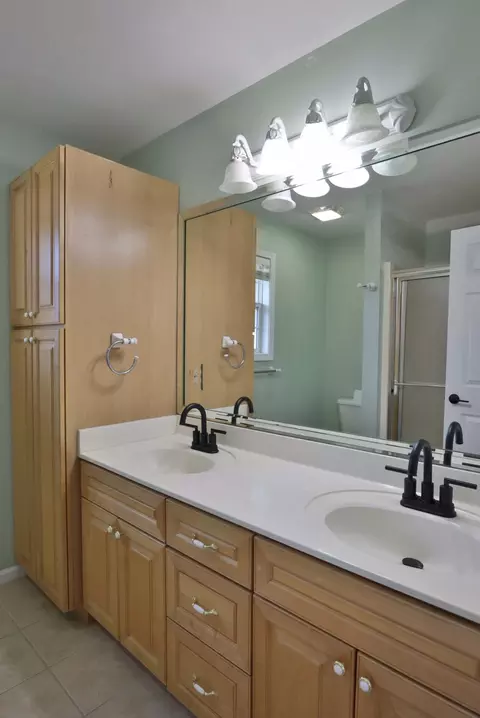 Bath - 440 Tiffany Blvd, Nixa, MO 65714 photo 3 of 4