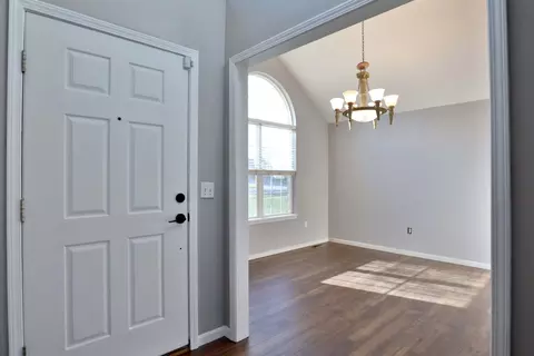Entry Way - 440 Tiffany Blvd, Nixa, MO 65714 photo 3 of 3