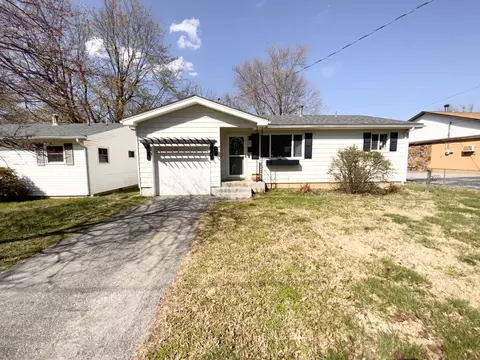 821 W Whiteside St, Springfield, MO 65807