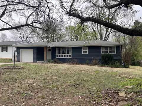 1818 E Crestview St, Springfield, MO 65804