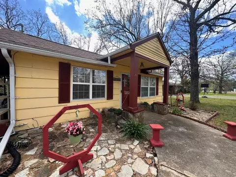 2100 Main St, Mammoth Spring, AR 72554 photo 2