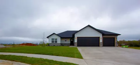 2215 W Braxton Ct, Ozark, MO 65721 photo 3