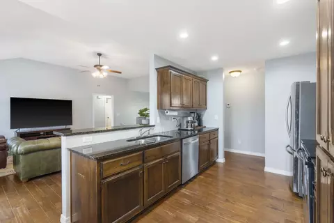 611 E Sugar Mill Ct, Ozark, MO 65721 photo 9