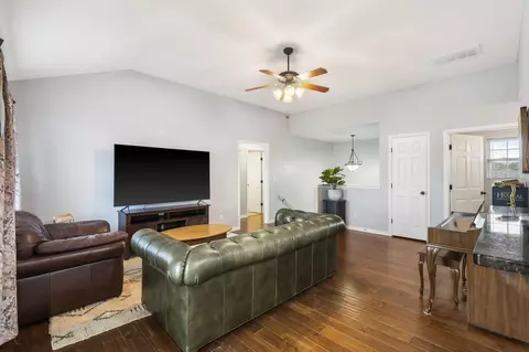 611 E Sugar Mill Ct, Ozark, MO 65721 photo 5