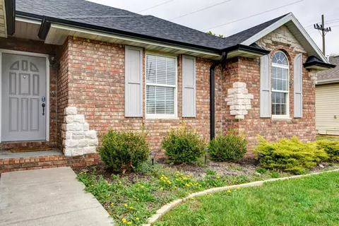 3411 S Brunswick Ave, Springfield, MO 65809 photo 2