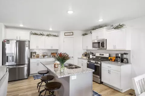 Kitchen - 1148 E Manitou Ct, Nixa, MO 65714 photo 2 of 4