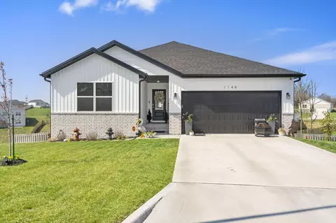 Exterior - 1148 E Manitou Ct, Nixa, MO 65714 photo 1 of 17