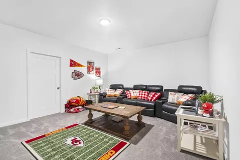 Living - 1148 E Manitou Ct, Nixa, MO 65714 photo 7 of 10