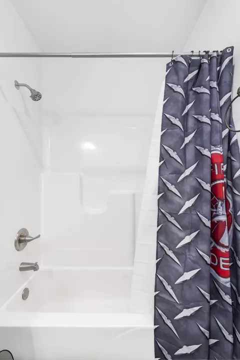 Bath - 1148 E Manitou Ct, Nixa, MO 65714 photo 6 of 6