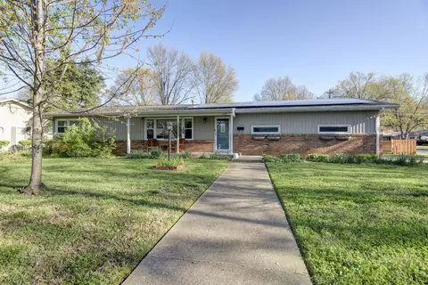 1255 E Downing St, Springfield, MO 65804