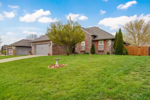 Exterior - 5520 N 12th Ave, Ozark, MO 65721 photo 3 of 20