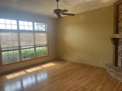 849 E Montarosa Dr, Nixa, MO 65714 photo 3