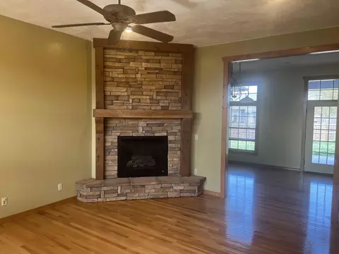 849 E Montarosa Dr, Nixa, MO 65714 photo 4