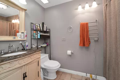 Bath - 2284 W Hicks Rd, Nixa, MO 65714 photo 2 of 3