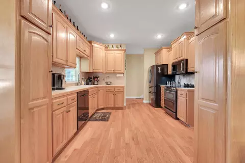 Kitchen - 2284 W Hicks Rd, Nixa, MO 65714 photo 1 of 4