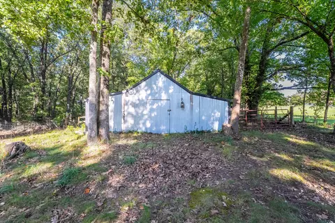 Exterior - 2284 W Hicks Rd, Nixa, MO 65714 photo 12 of 13