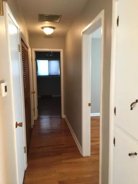 Entry Way - 2318 S Linden Ave, Springfield, MO 65804 photo 6 of 6