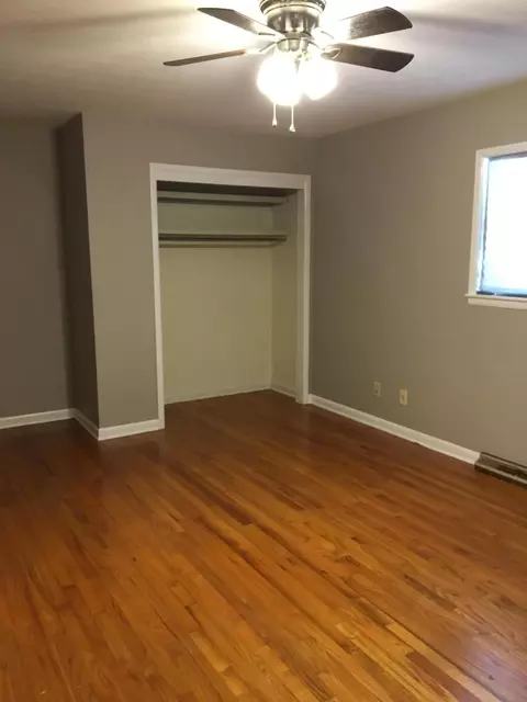 Bedroom - 2318 S Linden Ave, Springfield, MO 65804 photo 9 of 9