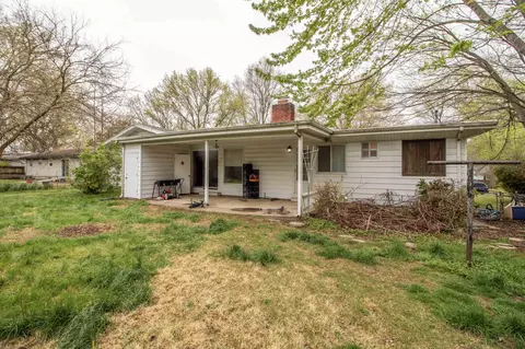 Exterior - 2318 S Linden Ave, Springfield, MO 65804 photo 2 of 3