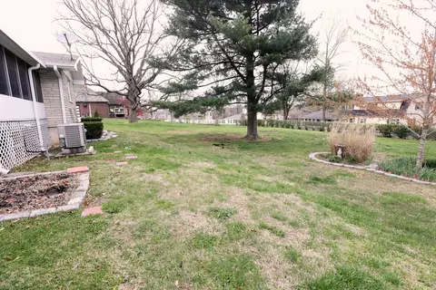 940 N Pine St, Marshfield, MO 65706 photo 17