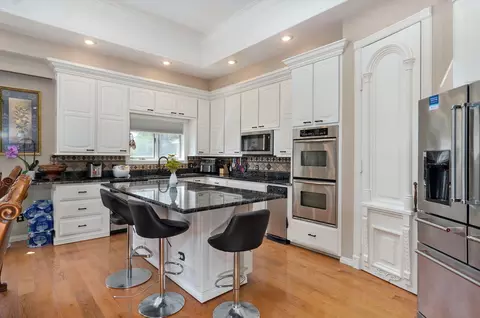 Kitchen - 3870 E Pond Apple Dr, Springfield, MO 65809 photo 2 of 6