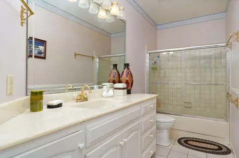 Bath - 3870 E Pond Apple Dr, Springfield, MO 65809 photo 8 of 8