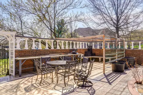 Exterior - 3870 E Pond Apple Dr, Springfield, MO 65809 photo 7 of 18