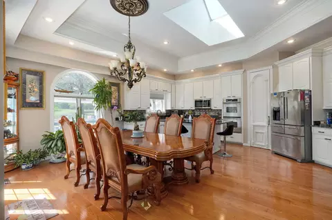Dining - 3870 E Pond Apple Dr, Springfield, MO 65809 photo 1 of 2