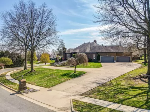Exterior - 3870 E Pond Apple Dr, Springfield, MO 65809 photo 4 of 18
