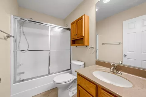 Bath - 5102 N Graybrooke Dr, Ozark, MO 65721 photo 1 of 4