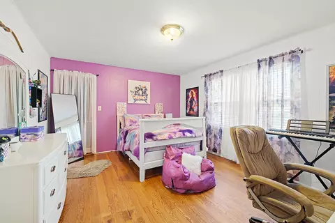 Bedroom - 2165 E Langston St, Springfield, MO 65804 photo 3 of 5