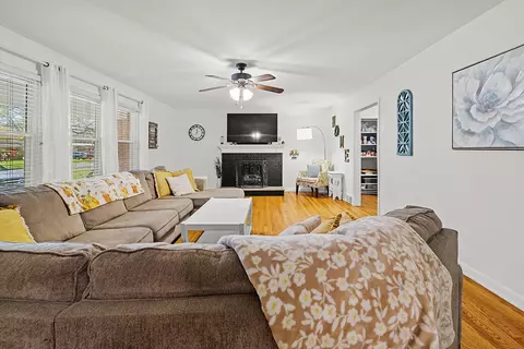 Living - 2165 E Langston St, Springfield, MO 65804 photo 2 of 10
