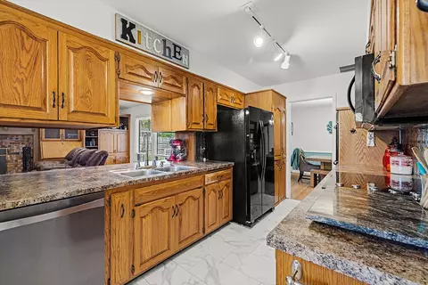 Kitchen - 2165 E Langston St, Springfield, MO 65804 photo 6 of 9