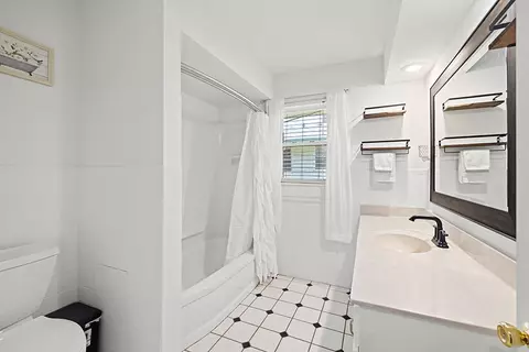 Bath - 2165 E Langston St, Springfield, MO 65804 photo 1 of 5