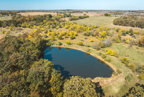 4046 S 205th Rd, Halfway, MO 65663
