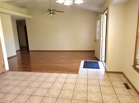 4417 W Huckleberry St, Springfield, MO 65802 photo 5
