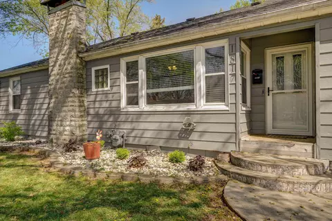 1817 E Glenwood St, Springfield, MO 65804 photo 4