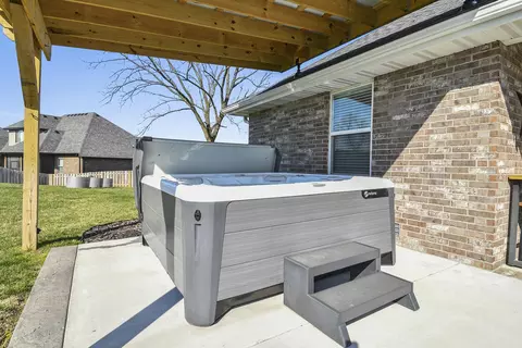 Exterior - 4336 E Hidden Oak Ct, Springfield, MO 65802 photo 7 of 19