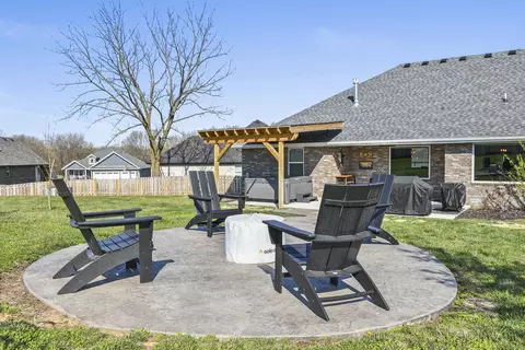 Exterior - 4336 E Hidden Oak Ct, Springfield, MO 65802 photo 11 of 19