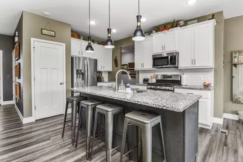 Kitchen - 4336 E Hidden Oak Ct, Springfield, MO 65802 photo 1 of 8
