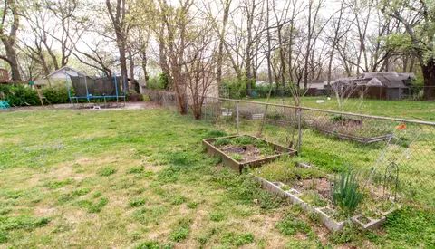 Exterior - 3168 S Ferguson Ave, Springfield, MO 65807 photo 6 of 17