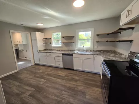 1202 S 5th Ave, Ozark, MO 65721 photo 4