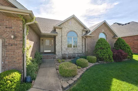 Exterior - 4932 S Clay Ct, Springfield, MO 65810 photo 4 of 12